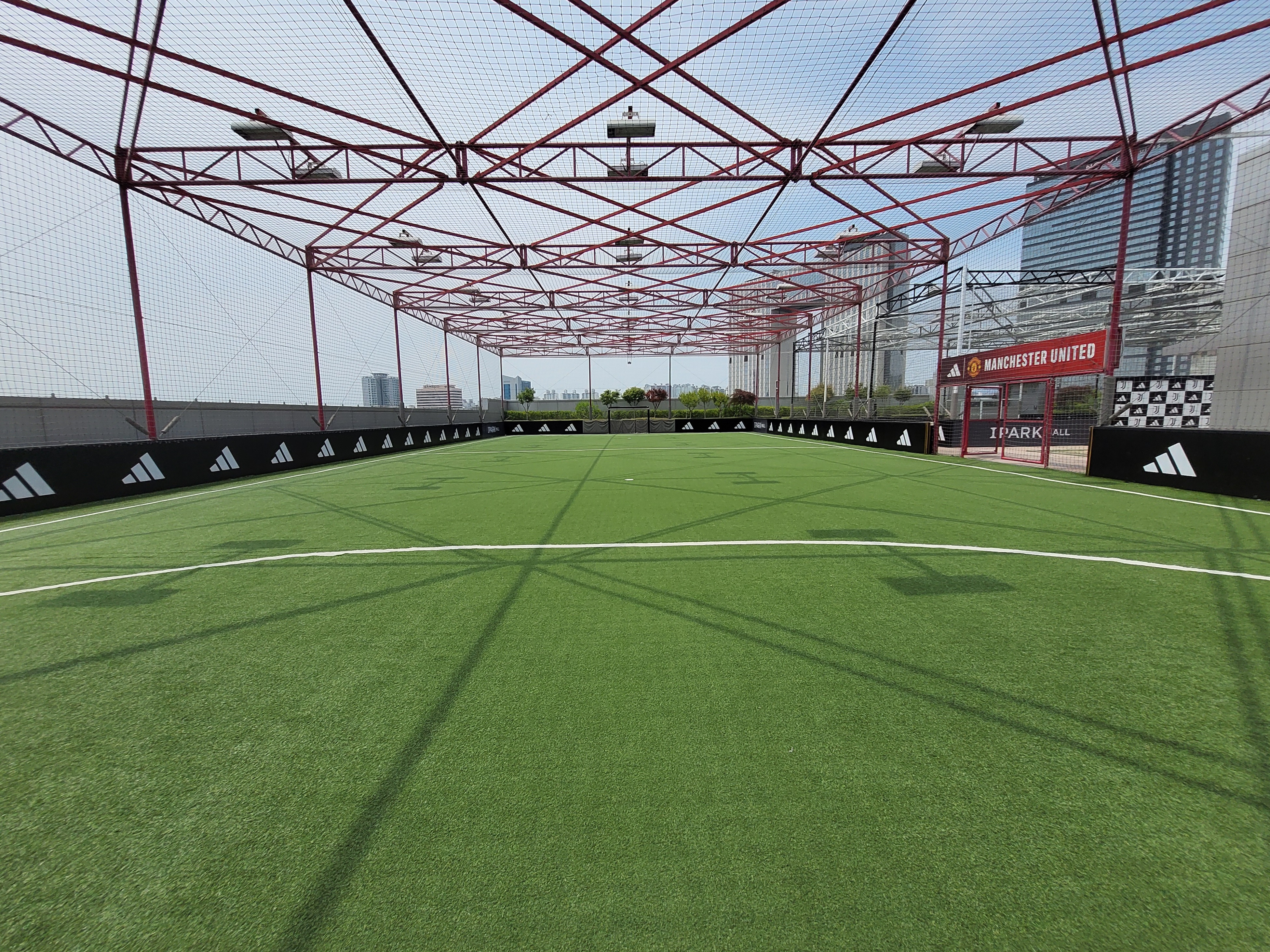 서울 용산 아디다스 더베이스