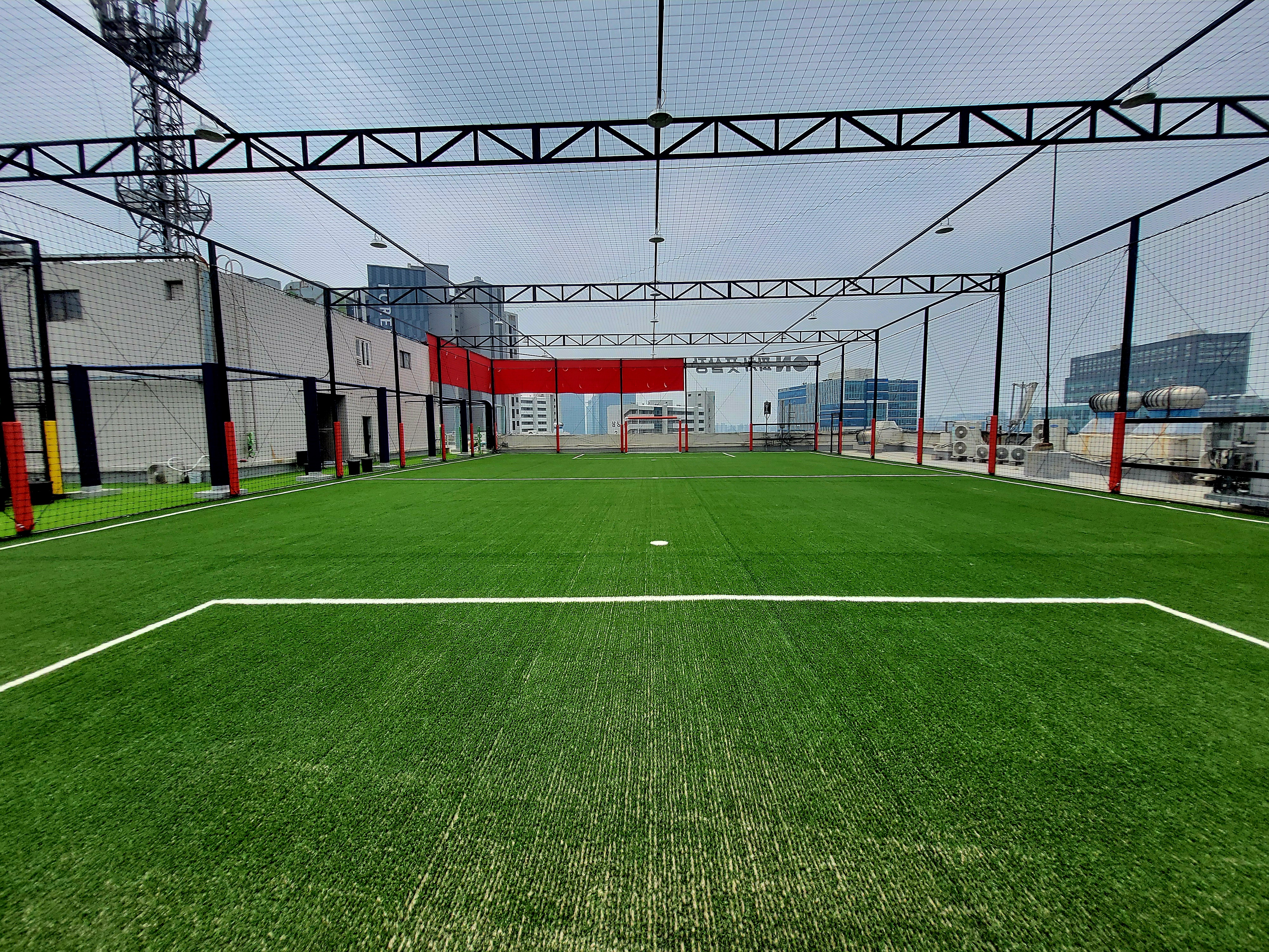 수원 영통 온피치 풋살장