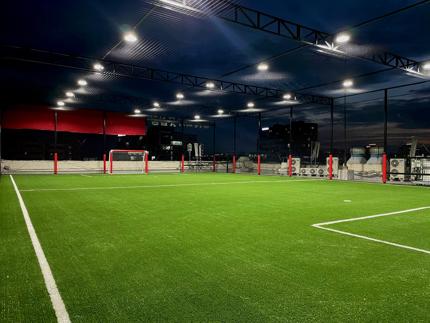 수원 영통 온피치 풋살장